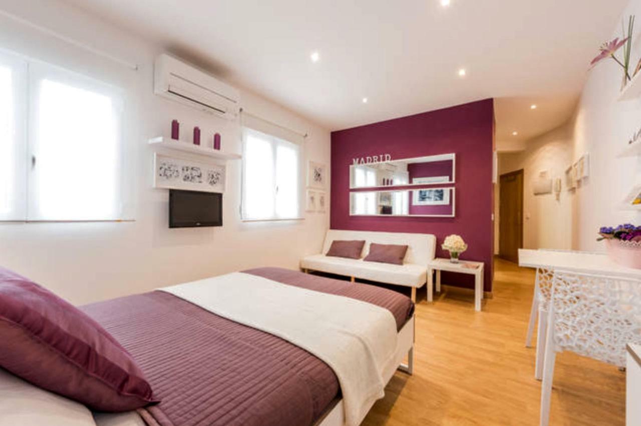 Apartamento en Calle Jardines - Madrid Centro Esterno foto